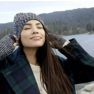 Rebecca Minkoff Marbled Beanie & Arm Warmer Set